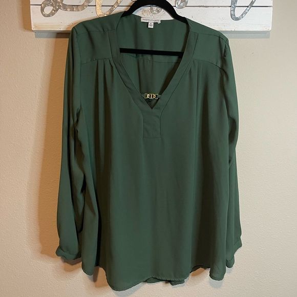 Notations Tops - Notations - Women’s long sleeve gold accent green top